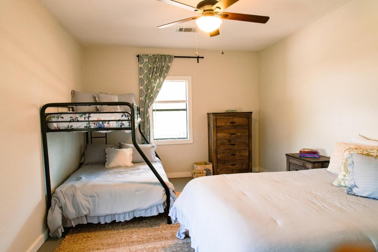 Hadley'S House - A Country 3 Bdrm With Screened-In Porch New Braunfels Zewnętrze zdjęcie